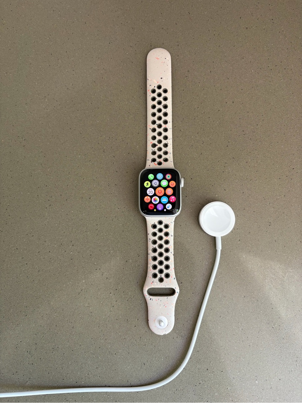 Apple Watch SE 2nd gen (gps only)